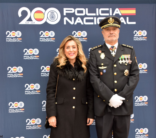 Natalia Correa (DP de Badaxoz) , con Xefe Op. Estremadura Manuel L.Veiga