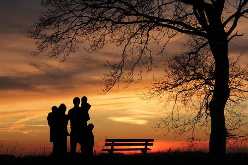 Devolución IRPF paternidad maternidad