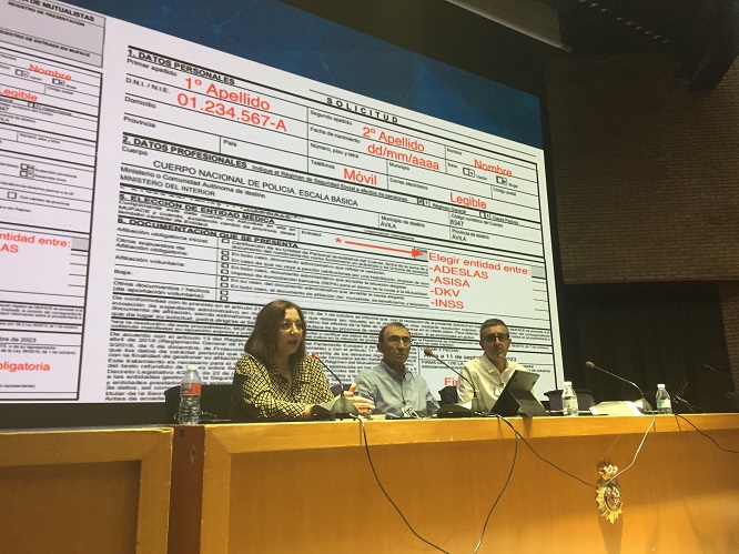 Responsbles del SP de Ávila, durante la sesión informativa