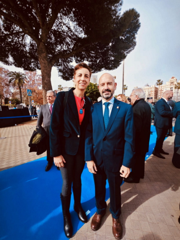 La DP de Málaga, Mariví García, con el subdelegado del Gobierno, Javier Salas