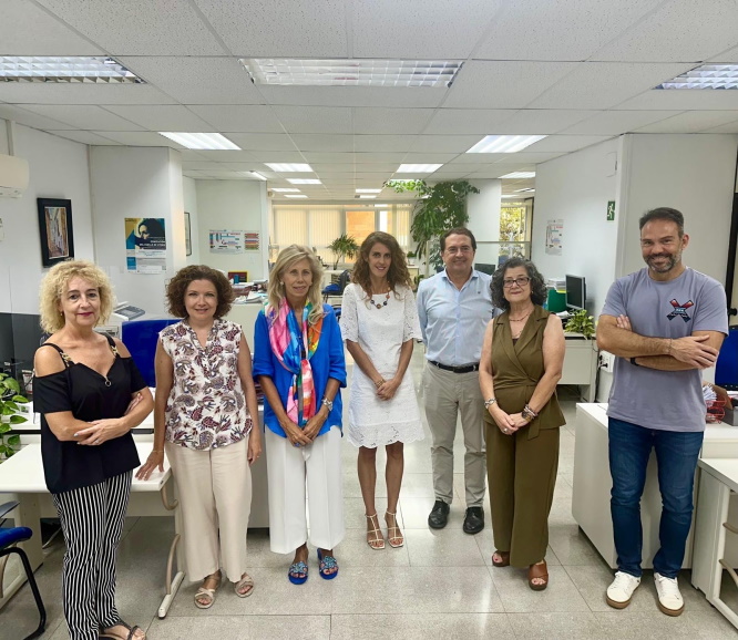 Foto de familia del SP de Huelva con la subdelegada del Gobierno