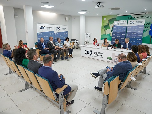 Reunion de trabajo MUFACE, CGCOF y Médicos en Santa Cruz de Tfe.